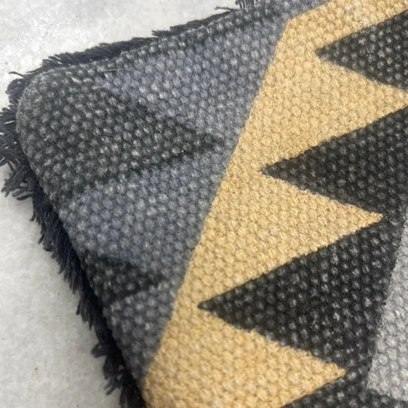 Myra Crossbody Pouch Bag - Picture 4 of 5